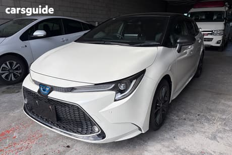 White 2021 Toyota Corolla Wagon Touring Wxb (Hybrid)