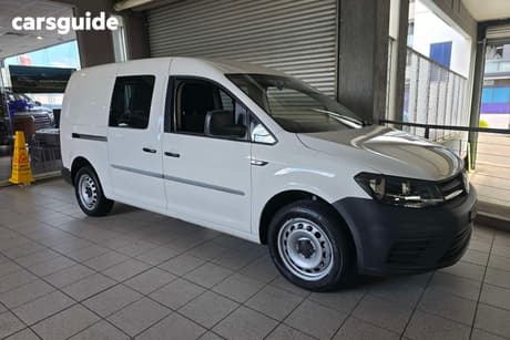 White 2018 Volkswagen Caddy Van Maxi Crewvan Tsi220