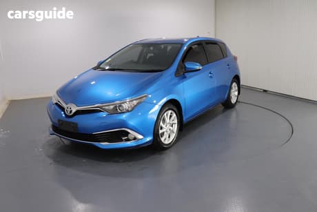Blue 2017 Toyota Corolla Hatchback Ascent Sport