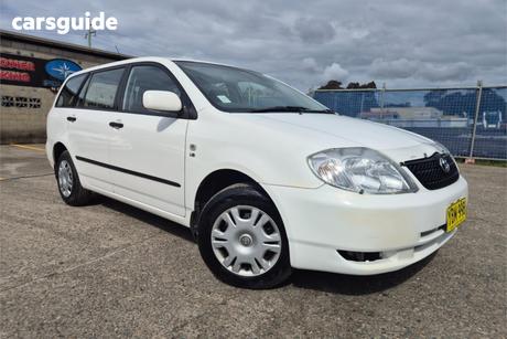 White 2002 Toyota Corolla Wagon Ascent