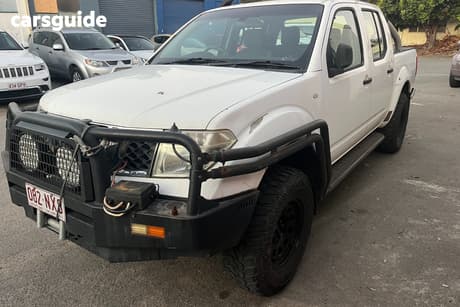 White 2011 Nissan Navara Dual Cab Chassis Rx (4X4)