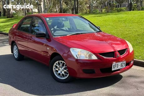 Red 2005 Mitsubishi Lancer Sedan Es