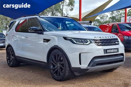 White 2017 Land Rover Discovery Wagon Sd4 Se