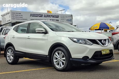 White 2016 Nissan Qashqai Wagon St (4X2)