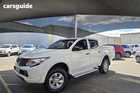 White 2016 Mitsubishi Triton Dual Cab Utility Glx Plus (4X4)