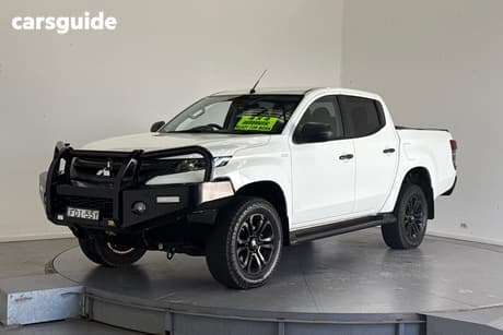 White 2023 Mitsubishi Triton Double Cab Pick Up Glx-R (4X4)