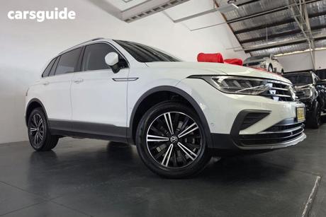 White 2022 Volkswagen Tiguan Wagon 132Tsi Life