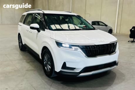 White 2023 Kia Carnival Wagon S