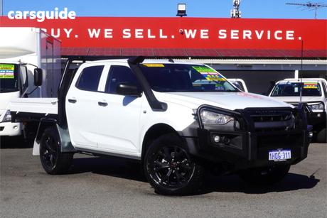 White 2022 Isuzu D-MAX Crew Cab Chassis Sx (4X4)