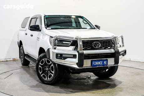 White 2024 Toyota Hilux Double Cab Pick Up Sr5 48V (4X4)