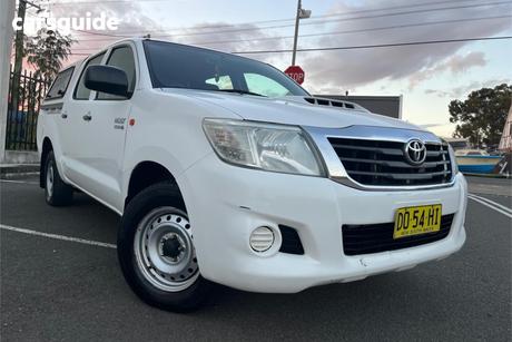 White 2013 Toyota Hilux Dual Cab Pick-up Sr
