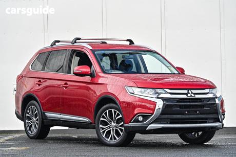 Red 2017 Mitsubishi Outlander Wagon Ls (4X2)