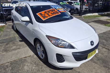 White 2012 Mazda 3 Hatchback Neo