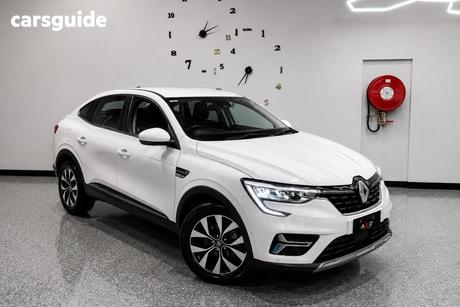 White 2023 Renault Arkana Coupe Zen