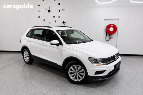 White 2018 Volkswagen Tiguan Wagon 110 Tsi Trendline