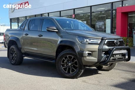 Bronze 2023 Toyota Hilux Double Cab Pick Up Rogue (4X4)