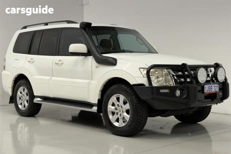 White 2012 Mitsubishi Pajero Wagon Gls Lwb (4X4)