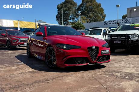 Red 2017 Alfa Romeo Giulia Sedan Quadrifoglio (Qv)