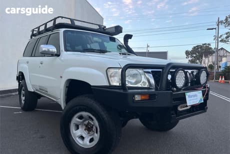 White 2013 Nissan Patrol Wagon St (4X4)
