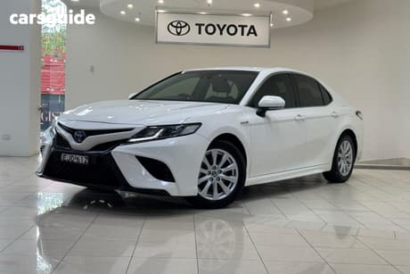 White 2020 Toyota Camry Sedan ASCENT SPORT