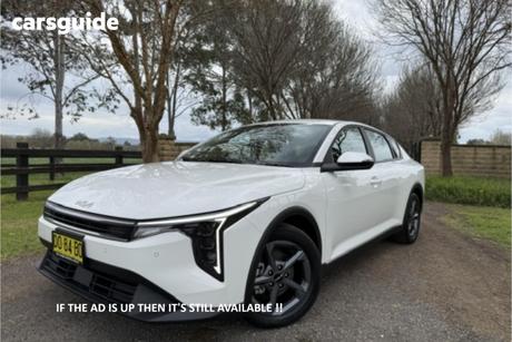 White 2025 Kia K4 Sedan S