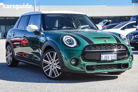 Green 2021 Mini Cooper Hatchback S Classic 5D Hatch