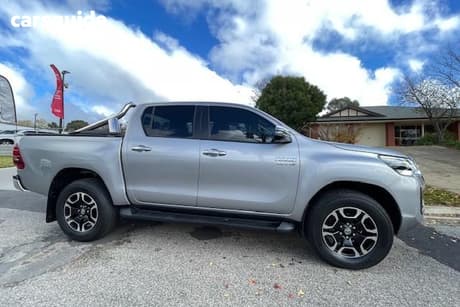 Silver 2022 Toyota Hilux Double Cab Pick Up Sr5 (4X4)