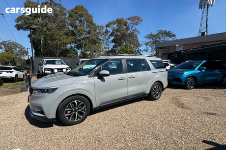 Grey 2022 Kia Carnival Wagon Si