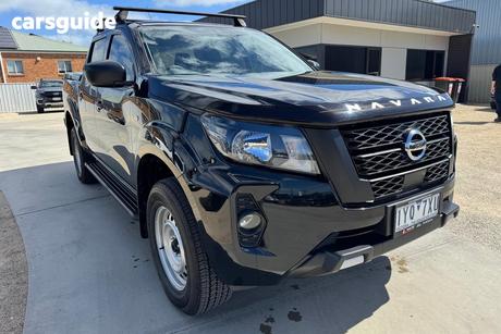 Black 2023 Nissan Navara Dual Cab Pick-up Sl (4X4)