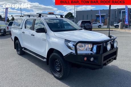 White 2019 Toyota Hilux Double Cab Pick Up Sr (4X4)