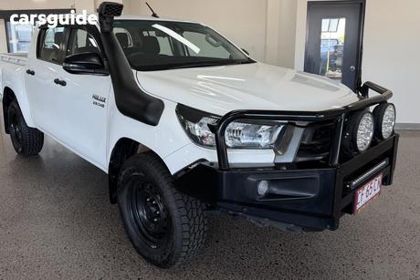 White 2020 Toyota Hilux Double Cab Chassis Sr (4X4)