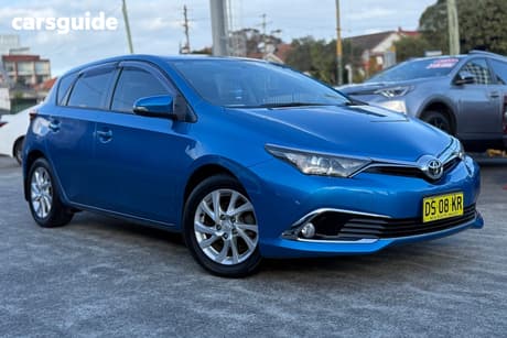 Blue 2016 Toyota Corolla Hatchback Ascent Sport