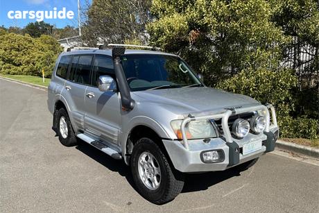 Silver 2002 Mitsubishi Pajero Wagon Gls Lwb (4X4)