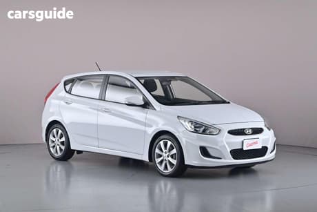 White 2019 Hyundai Accent Hatchback Sport