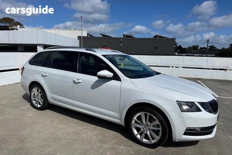 White 2020 Skoda Octavia Wagon 110 Tsi Base