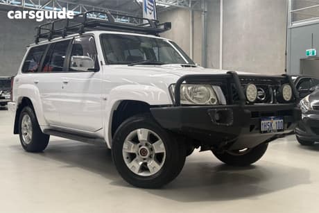 White 2005 Nissan Patrol Wagon St (4X4)