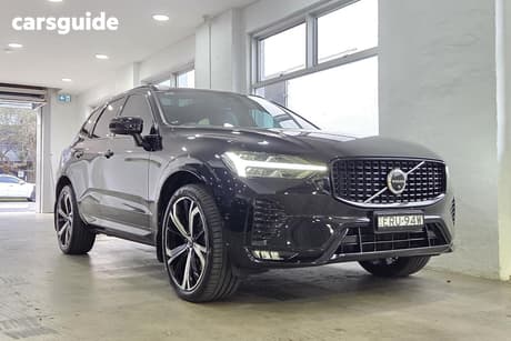 Black 2022 Volvo XC60 Wagon B6 R-Design Mhev