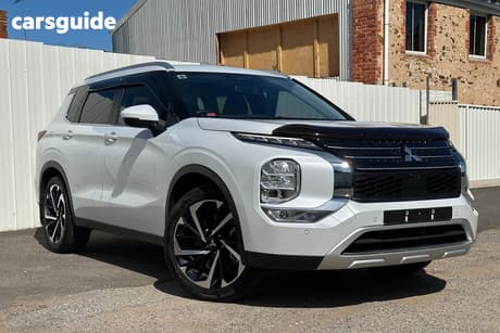 White 2024 Mitsubishi Outlander Wagon Aspire 7 Seat (2Wd)