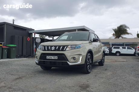 Beige 2022 Suzuki Vitara Wagon Turbo