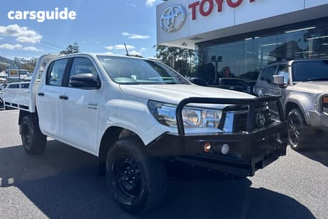 White 2019 Toyota Hilux Double Cab Chassis Sr (4X4)
