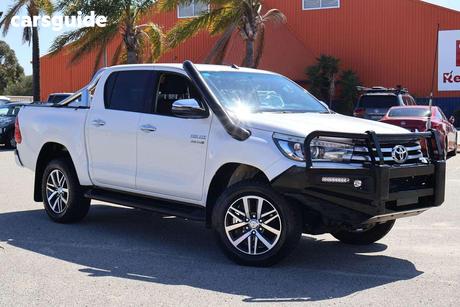 White 2017 Toyota Hilux Dual Cab Utility Sr5 (4X4)