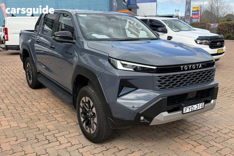 Other 2025 Toyota Hilux Double Cab Pick Up Sr5 48V (4X4)