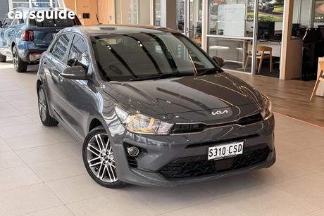 Grey 2022 Kia RIO Hatchback Sport