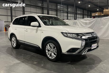 White 2019 Mitsubishi Outlander Wagon Es 7 Seat (2Wd)