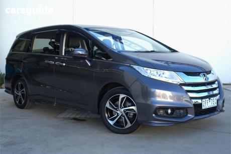 Grey 2016 Honda Odyssey Wagon Vti-L