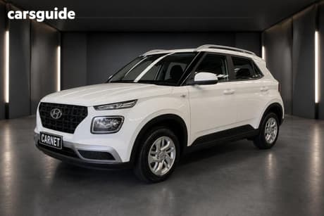 White 2023 Hyundai Venue Wagon
