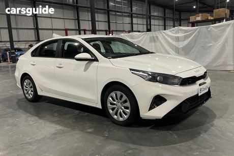 White 2023 Kia Cerato Sedan S