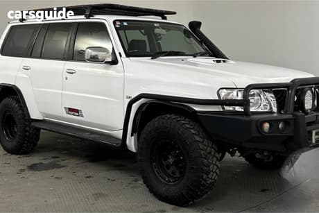 White 2016 Nissan Patrol Wagon St (4X4) Legend Edition