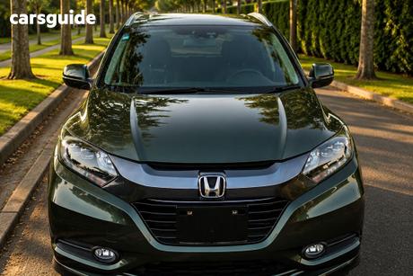 Green 2015 Honda Vezel SUV