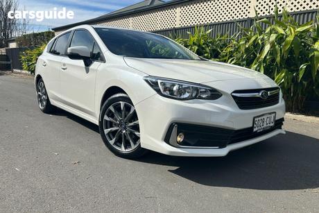White 2023 Subaru Impreza Hatchback 2.0I Premium (Awd)